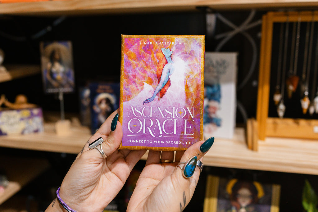 Tarot oracle Ascension Oracle: Connect to Your Sacred Light