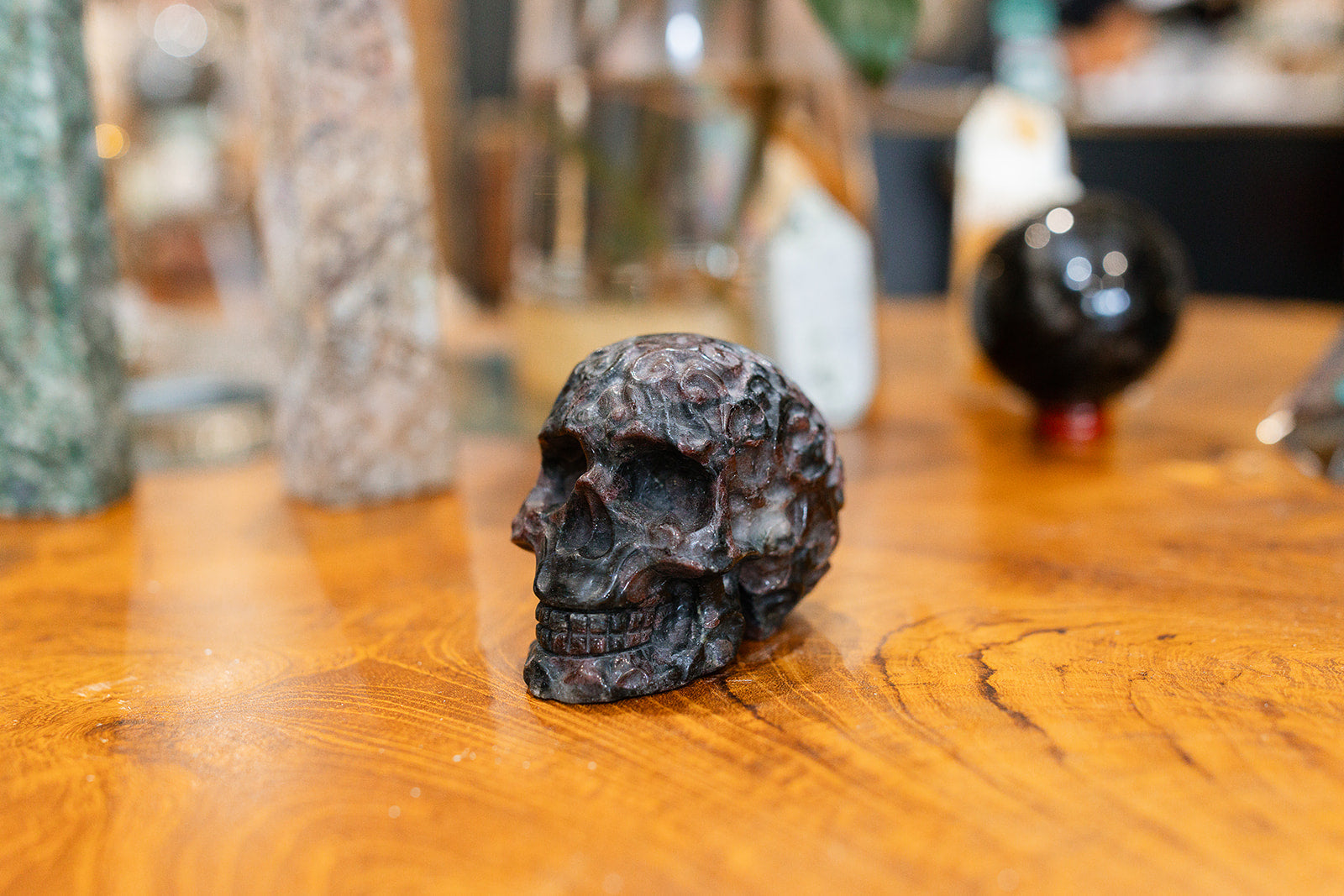 Crystal Garnet Skull carved 10cm 584g