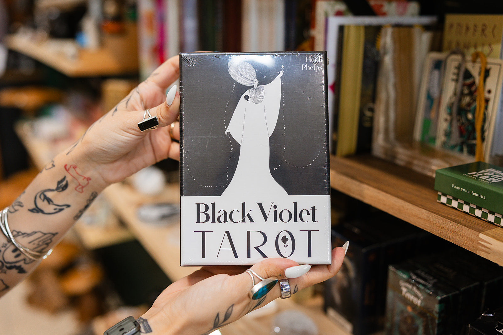 Black Violet Tarot