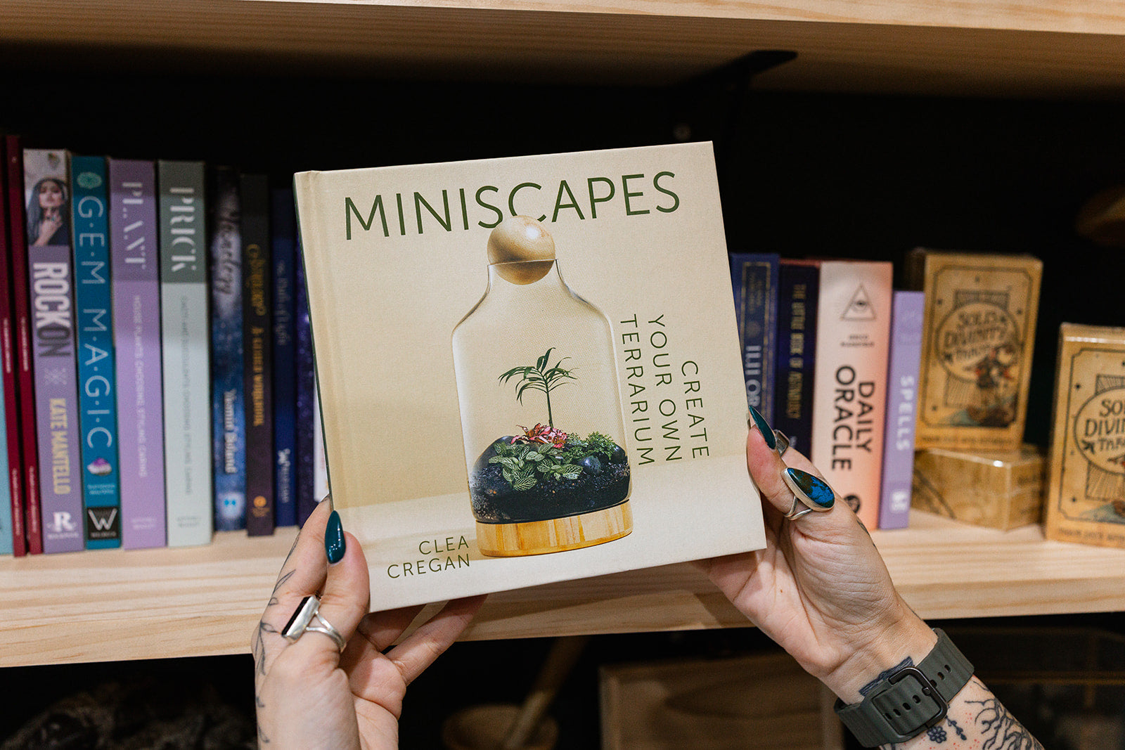 Book hardcover Miniscapes: Create your own terrarium by Clea Cregan