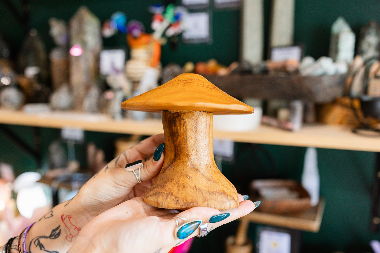 Décor carved Mushroom 15cm wooden 