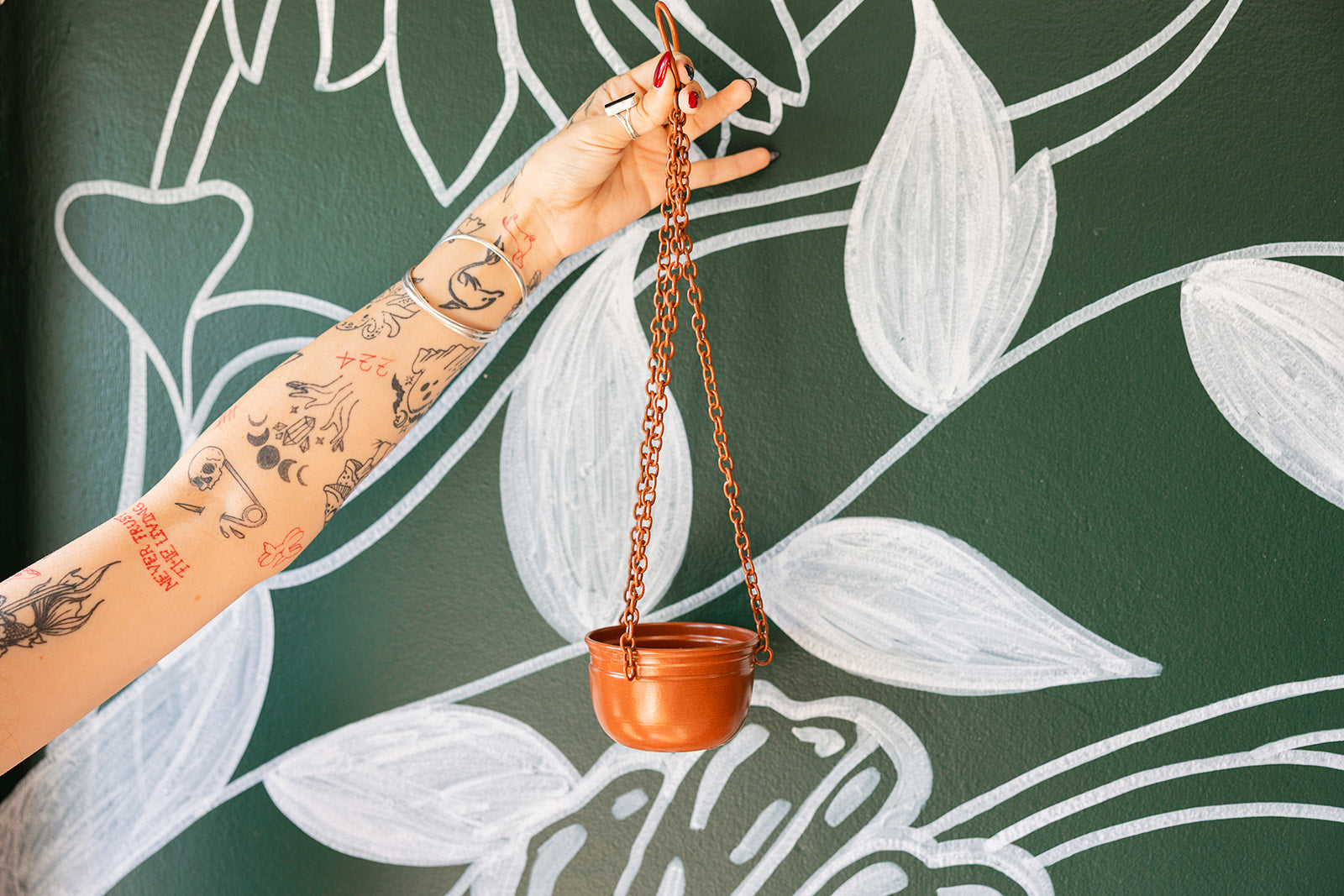 Cauldron - Hanging Brown