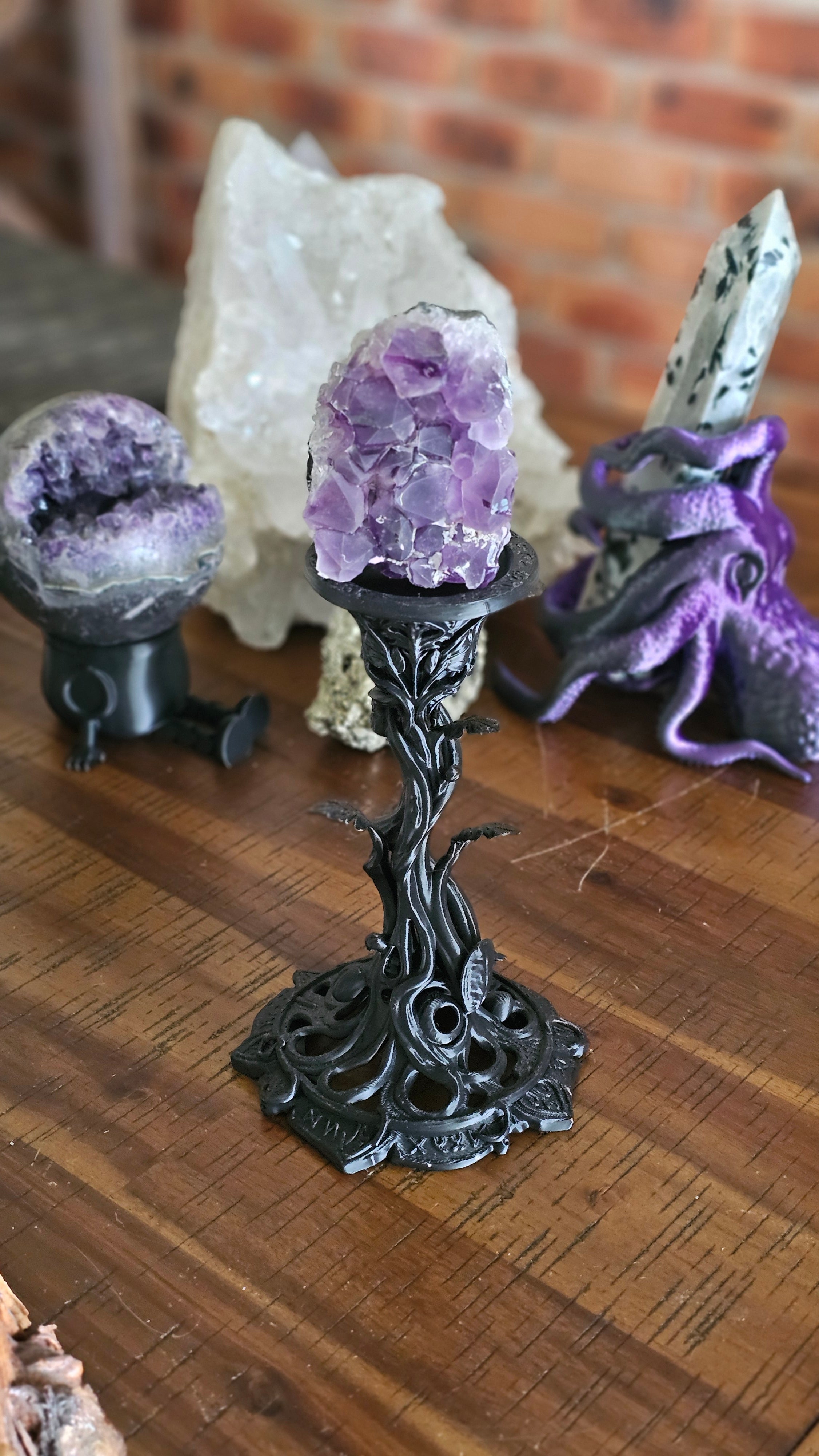 TWN Gothic Crystal Stand